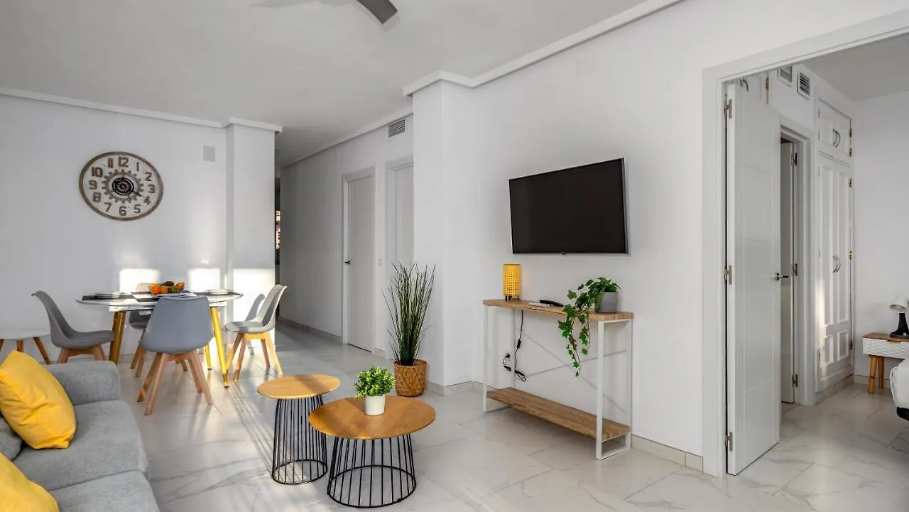Miraflores Family Apartment With Pool By Costarentals - Ref 146 Sitio de Calahonda