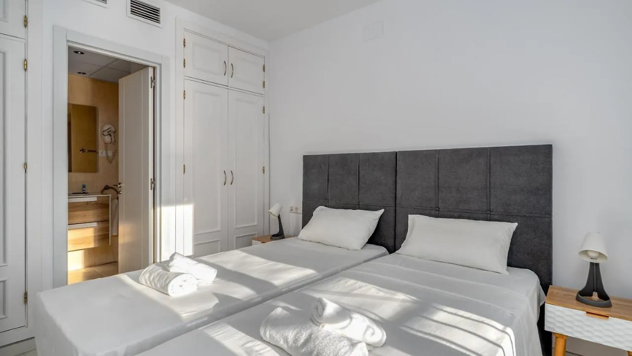 Miraflores Family Apartment With Pool By Costarentals - Ref 146 Sitio de Calahonda